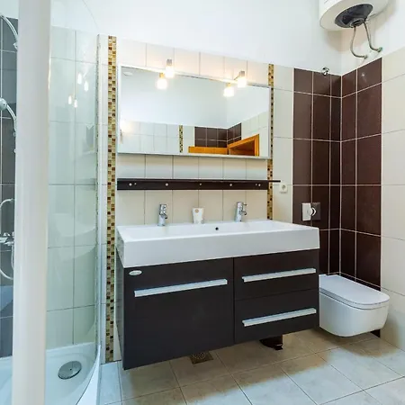 Mia * تريستينو